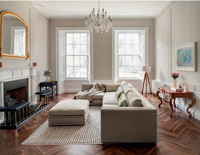 4 Bedroom Maisonette For Sale In Great King Street, Edinburgh, EH3