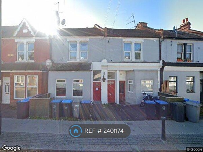 2 Bedroom Flat To Rent In Chapter Rd, London, NW2