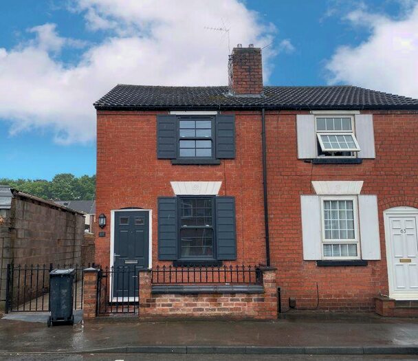 3 Bedroom Semi-Detached House To Rent In Oak Street, Kingswinford, DY6