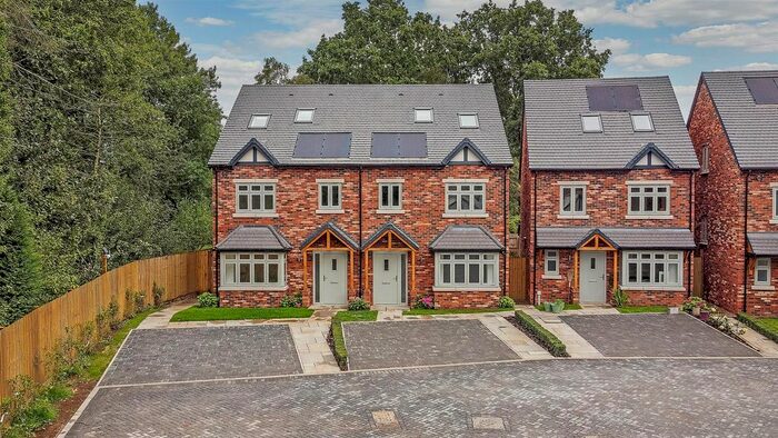 4 Bedroom Semi-Detached House To Rent In Birchy Leasowes Lane, Shirley, Solihull, B90