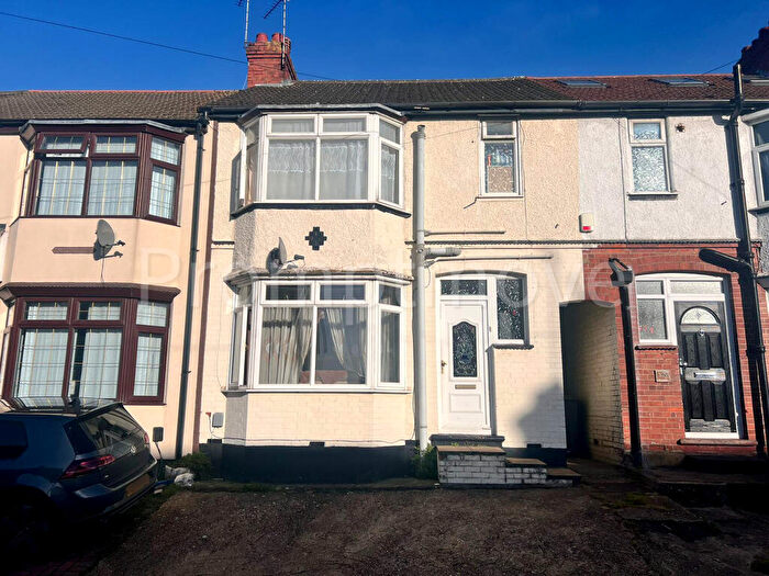 3 Bedroom Terraced House To Rent In Chester Avenue Luton, LU4