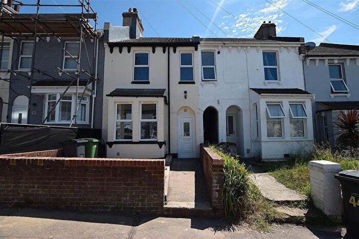 2 Bedroom Terraced House To Rent In Percy Road, Hastings, TN35