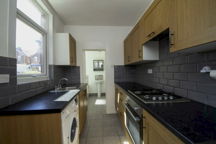 3 Bedroom Terraced House To Rent In King Edward Road, Doncaster, DN4