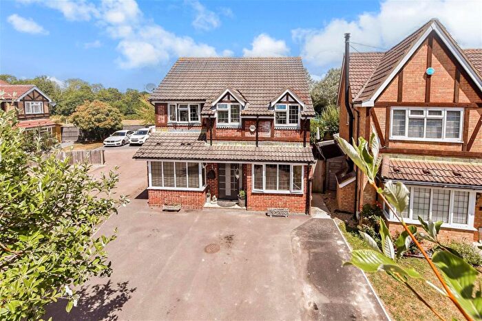 4 Bedroom Detached House For Sale In Grasslands, Smallfield, Surrey, RH6