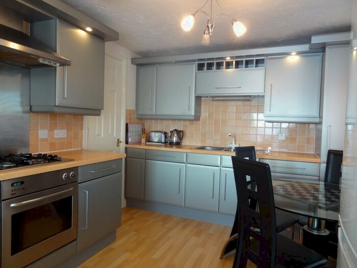 3 Bedroom Flat To Rent In South Ferry Quay, L3