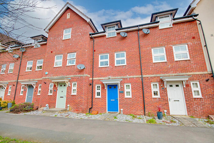 3 Bedroom Town House To Rent In Hansen Gardens, Hedge End, SO30