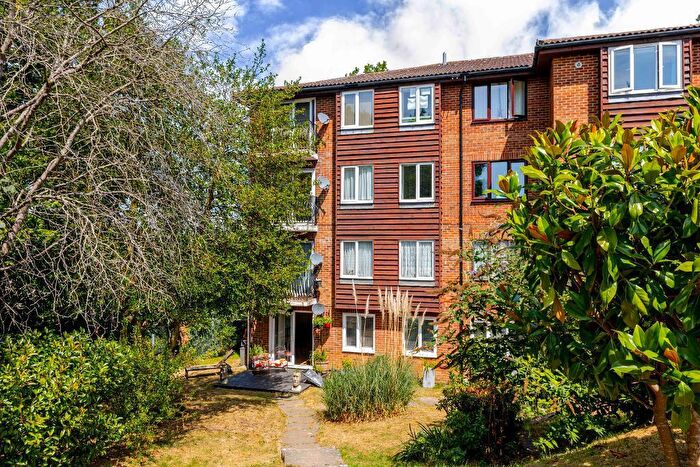 2 Bedroom Flat For Sale In Reedham Court, Aveling Close, Purley, CR8