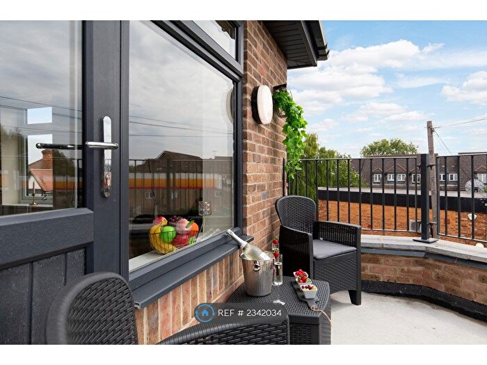 2 Bedroom Flat To Rent In Watford Road, Wembley, HA0