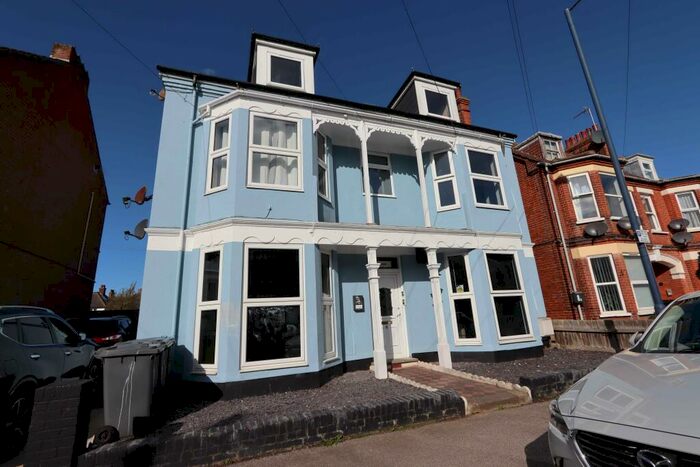 1 Bedroom Apartment To Rent In Highfield Road, Felixstowe, IP11