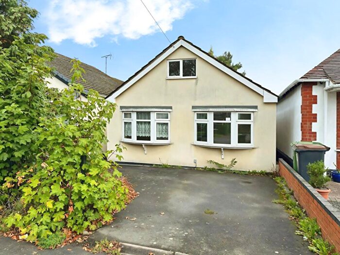 2 Bedroom Bungalow For Sale In Ansley Road, Stockingford, Nuneaton, Warwickshire, CV10