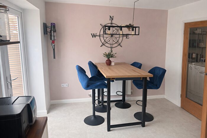 3 Bedroom Semi Detached House For Sale In Parkbridge Close, Ince, Wigan, WN2