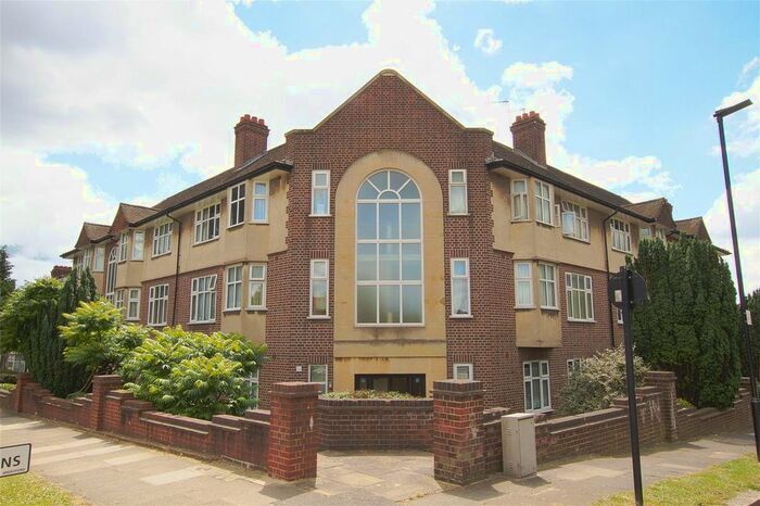 2 Bedroom Flat To Rent In Boston Manor Road, Brentford, TW8