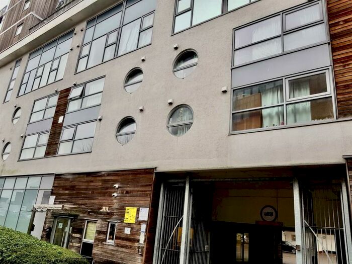 1 Bedroom Flat To Rent In The Paramount, Swindon, SN1