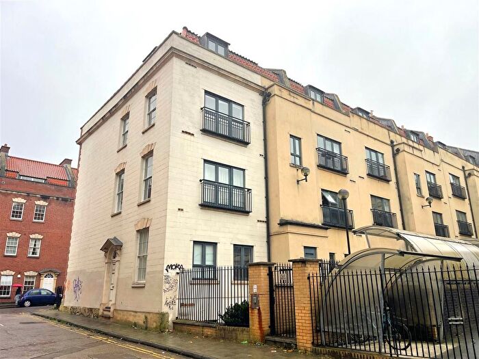 2 Bedroom Flat To Rent In St. Clements Court, Wilson Street, Bristol, BS2