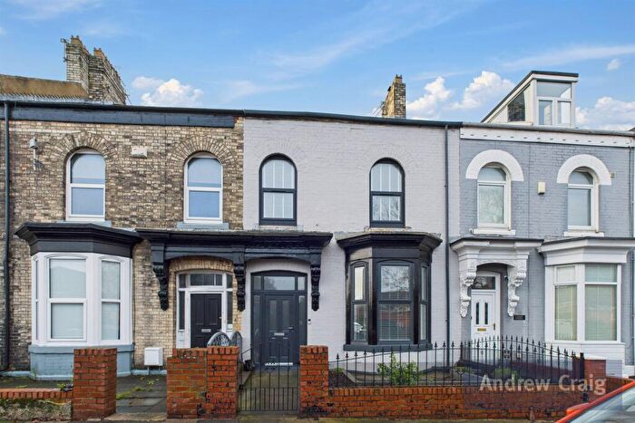 3 Bedroom Terraced House For Sale In Westoe Road, South Shields, NE33