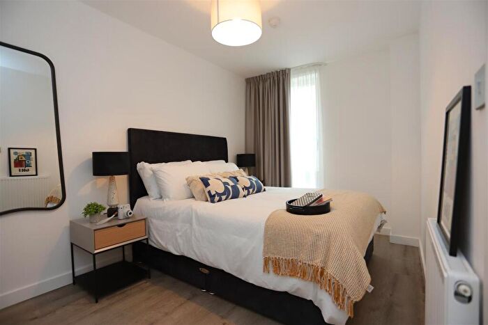 1 Bedroom Apartment To Rent In New Maker Yards, M5