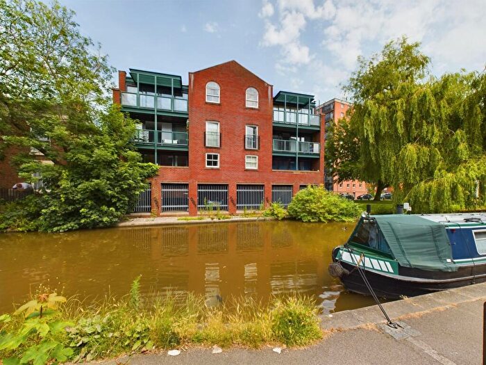 2 Bedroom Flat For Sale In Leadworks Lane, Chester, CH1