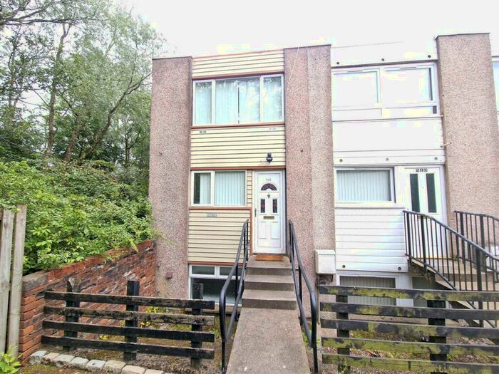 3 Bedroom End Of Terrace House To Rent In Milcroft Road, Cumbernauld, G67