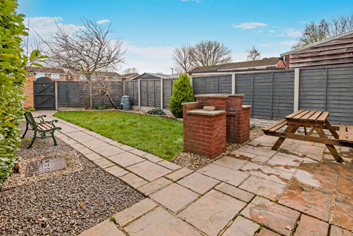 3 Bedroom Semi Detached House For Sale In Ecklington, Swindon, Wiltshire, SN3