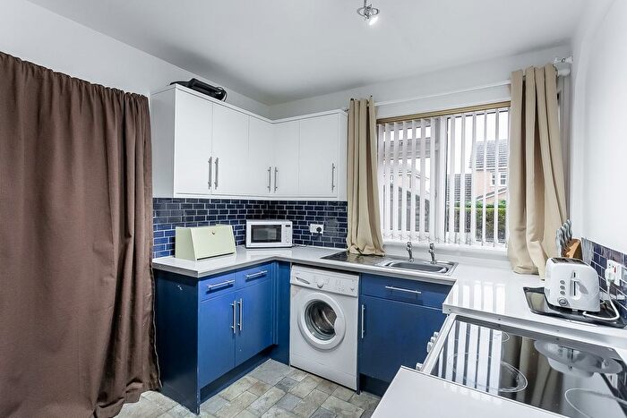 2 Bedroom Flat For Sale In Groathill Road North, Drylaw, Edinburgh, EH4