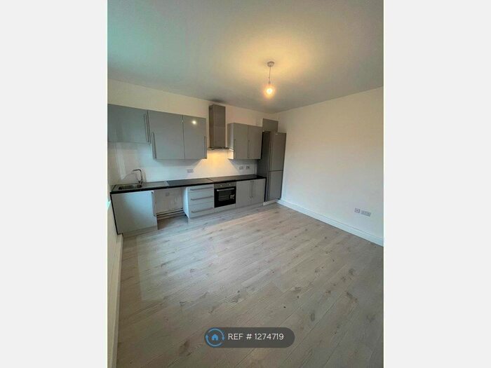 1 Bedroom Flat To Rent In Chapel Hill, Morley, Leeds LS27