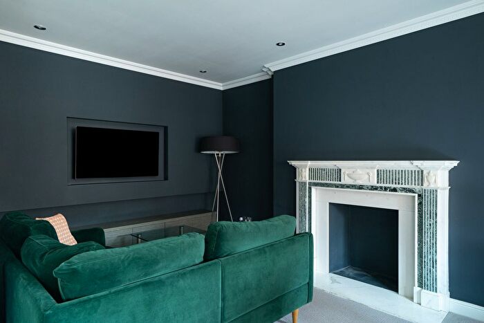 1 Bedroom Flat To Rent In Upper Grosvenor Street, London, W1K