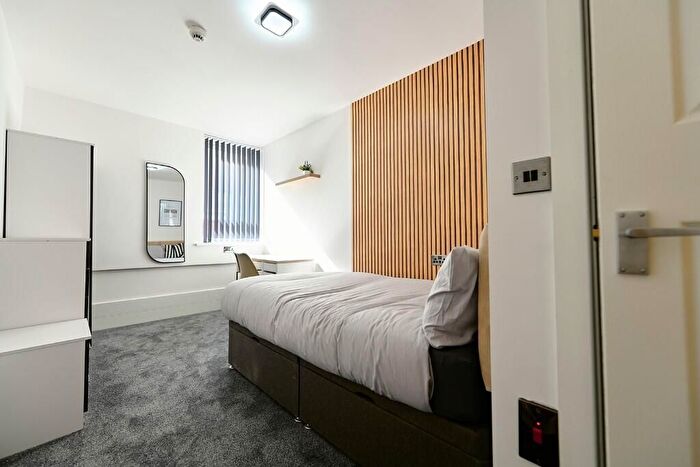 1 Bedroom Flat To Rent In Queen Street, Sheffield, S1