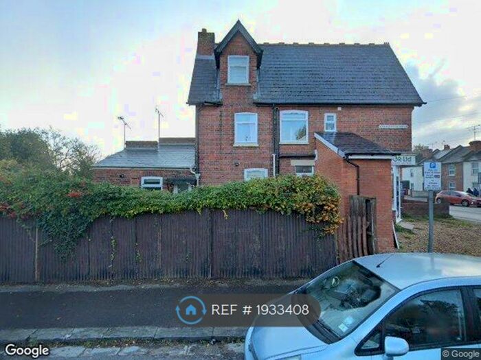 4 Bedroom End Of Terrace House To Rent In Gosbrook Road, Caversham, Reading, RG4