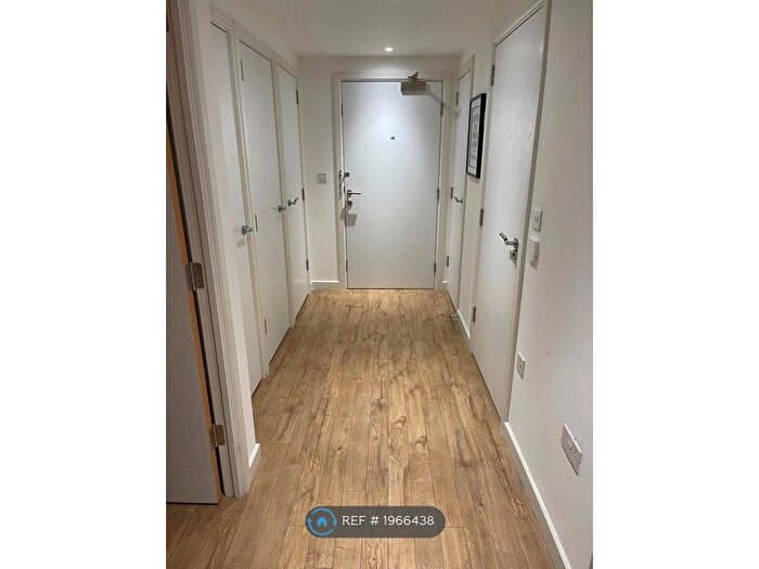 1 Bedroom Flat To Rent In Gothenburg Court, London, SE8