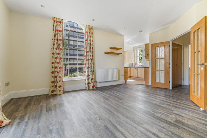 2 Bedroom Apartment To Rent In Kings Road, Reading, Berkshire, RG1