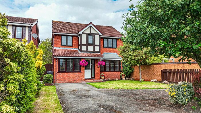 4 Bedroom Detached House For Sale In County Drive, Tamworth, Staffordshire, B78