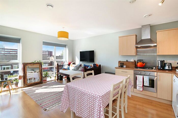 1 Bedroom Flat To Rent In Recovery Street, London, SW17