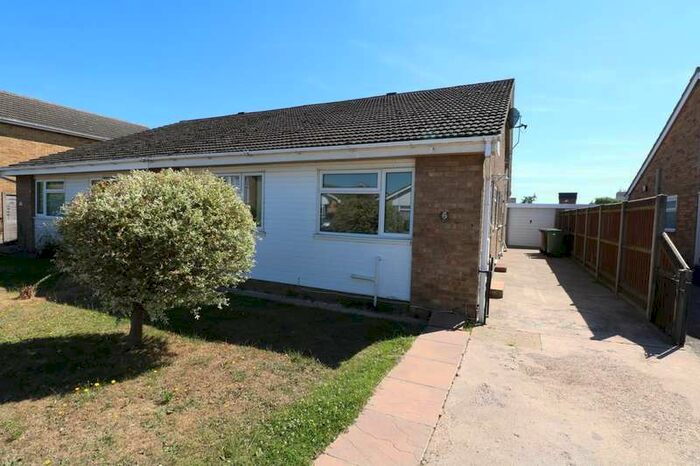 2 Bedroom Semi-Detached Bungalow To Rent In Russet Road, Diss, IP22