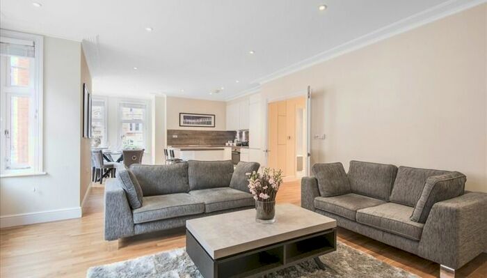 3 Bedroom Flat To Rent In Hamlet Gardens, King Street, London, Greater London, W6