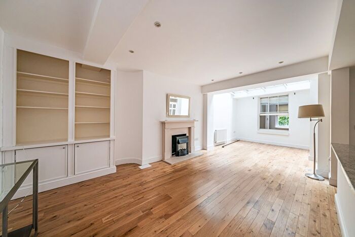 3 Bedroom Flat To Rent In Hornton Street, London, W8