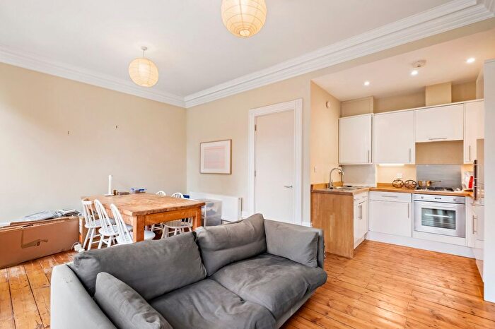 1 Bedroom Flat To Rent In Bostall House, Hackney Road, E2