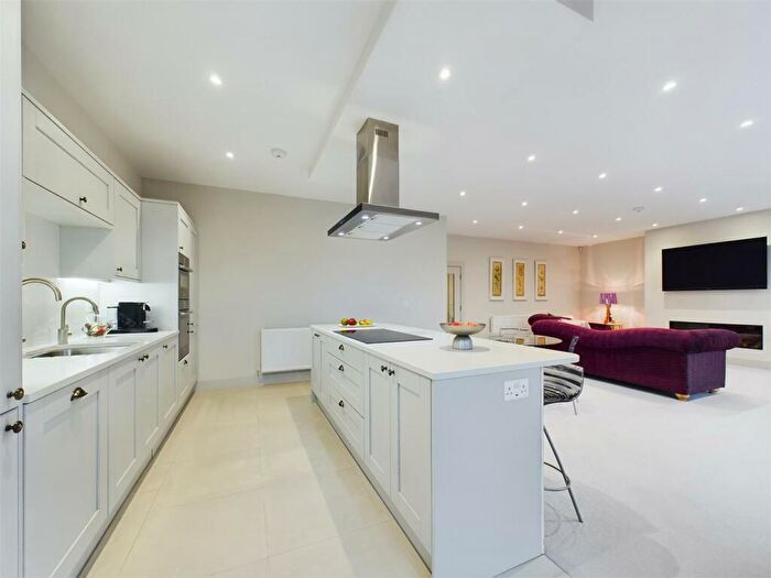 3 Bedroom Duplex For Sale In Apartment, Carriage House, The Carriage Drive, Greetland, Halifax, HX4