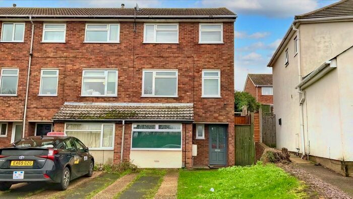 5 Bedroom Flat To Rent In St. Andrews Avenue, Colchester, CO4