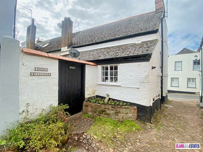 2 Bedroom House For Sale In Hoods Buildings, Fore Street, Topsham, EX3