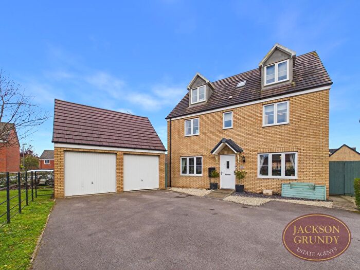 5 Bedroom Detached House For Sale In York Way, Lower Harlestone, NN5
