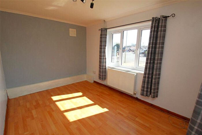 3 Bedroom Bungalow For Sale In Friars Pond Road, Fareham, Hampshire, PO15