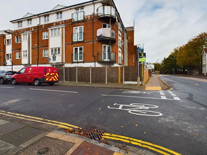 2 Bedroom Flat To Rent In Montgomerie Road, Southsea, PO5