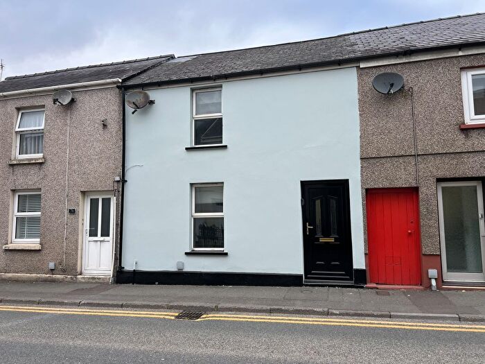 3 Bedroom Property To Rent In Richmond Terrace, Carmarthen, Carmarthenshire, SA31