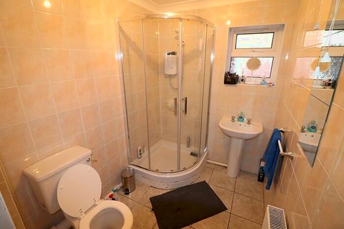 6 Bedroom Semi-Detached House To Rent In Sirdar Road, Southampton, SO17