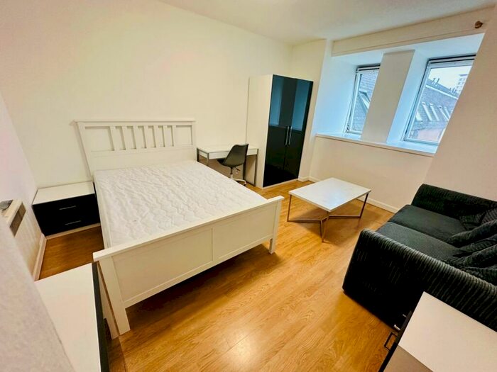 2 Bedroom Flat To Rent In Kent Road, Finnieston, Glasgow, G3