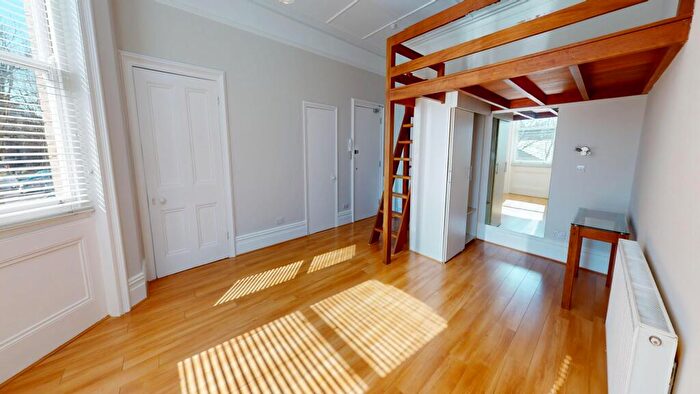 Studio To Rent In Cromwell Road, Brighton, BN3