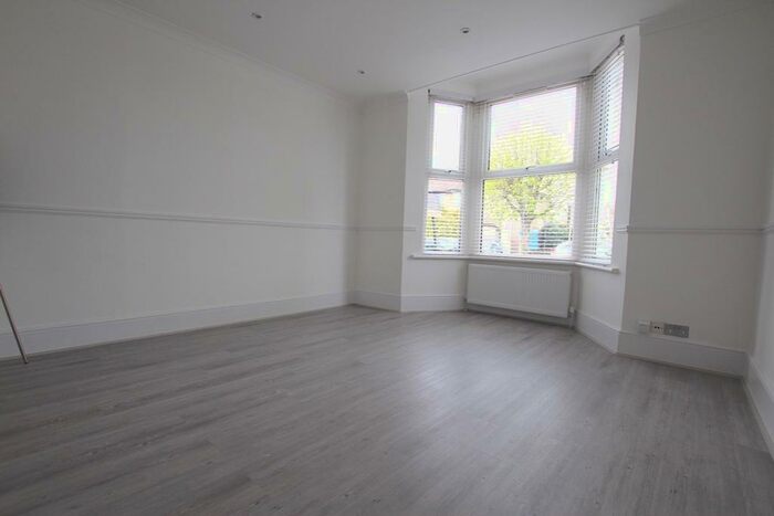 2 Bedroom Ground Flat To Rent In First Avenue, London, EN1