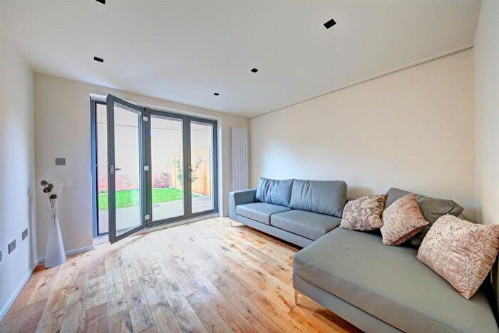 3 Bedroom Terraced House To Rent In Oak Terrace, Penrose Grove, SE17