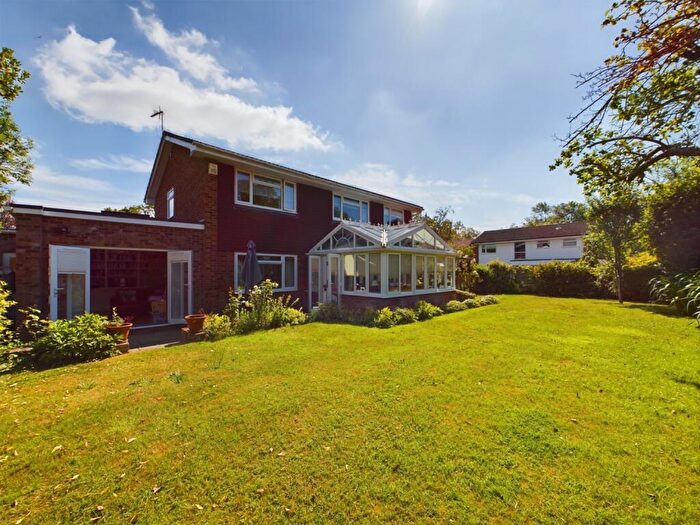 4 Bedroom Detached House For Sale In Long Copse Close, Bookham, Leatherhead, KT23