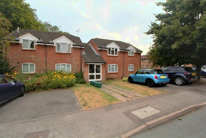 Studio To Rent In Vincenzo Close, Welham Green, AL9